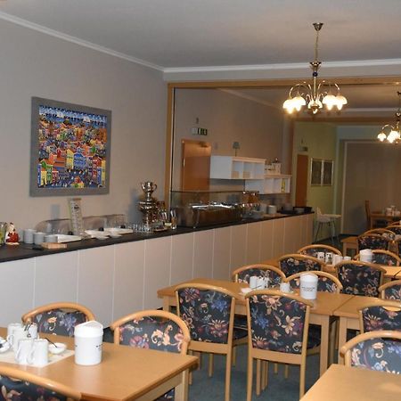Hotel Zum Gesundbrunnen Бад Цвишенан Екстериор снимка