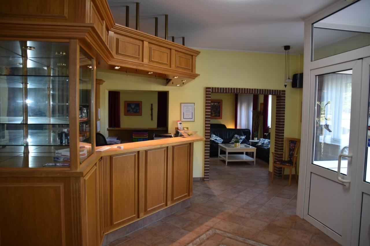 Hotel Zum Gesundbrunnen Бад Цвишенан Екстериор снимка